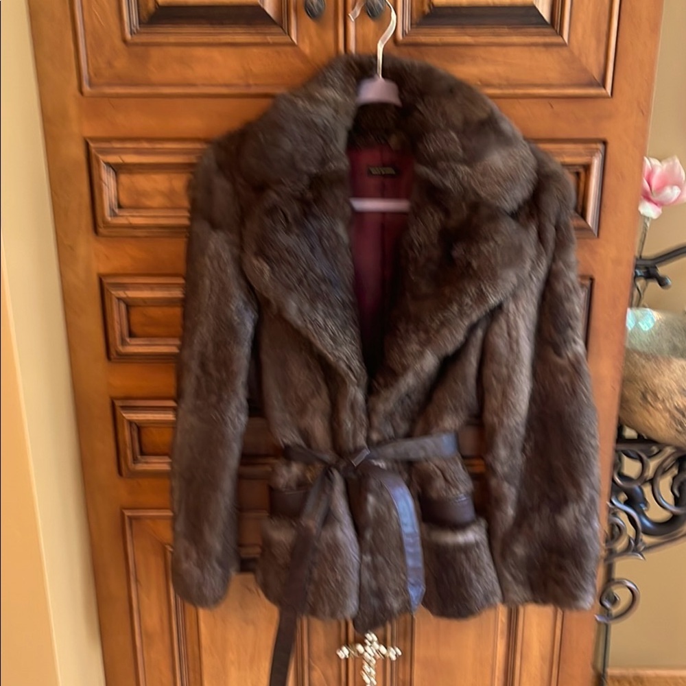Luxurious Brown Fur Coat. Good condition